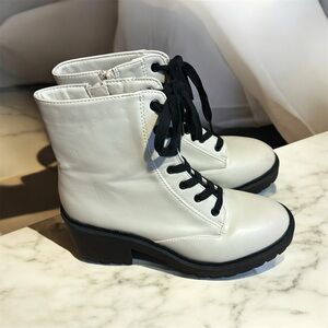 Target Women’s White Lace-Up Ankle Boots size 9